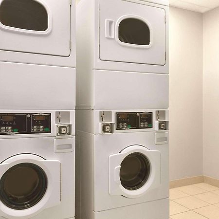 Country Inn & Suites By Radisson, Washington, Dc East - Capitol Heights, Md Εξωτερικό φωτογραφία