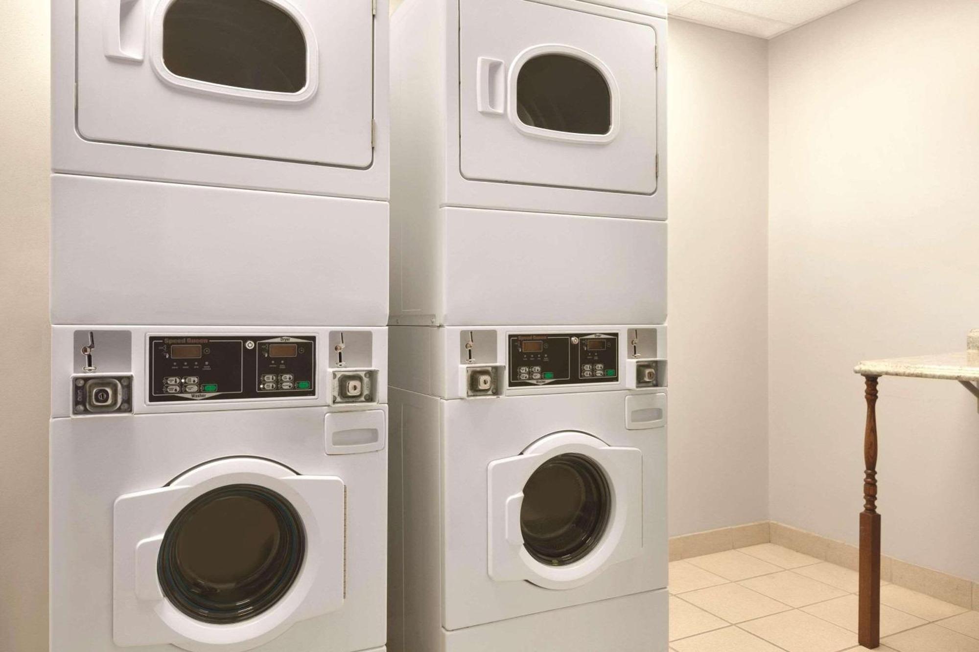 Country Inn & Suites By Radisson, Washington, Dc East - Capitol Heights, Md Εξωτερικό φωτογραφία