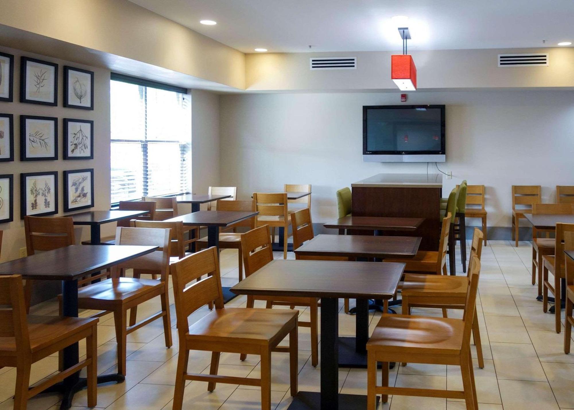 Country Inn & Suites By Radisson, Washington, Dc East - Capitol Heights, Md Εξωτερικό φωτογραφία