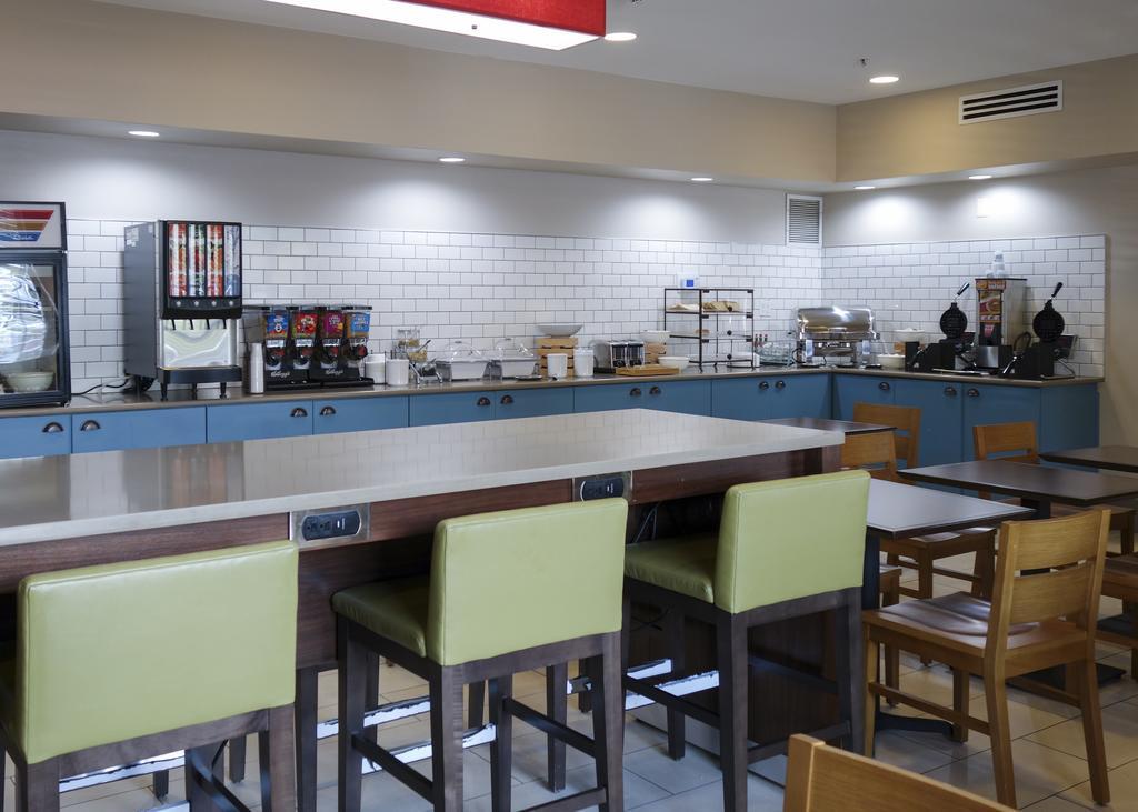 Country Inn & Suites By Radisson, Washington, Dc East - Capitol Heights, Md Εξωτερικό φωτογραφία
